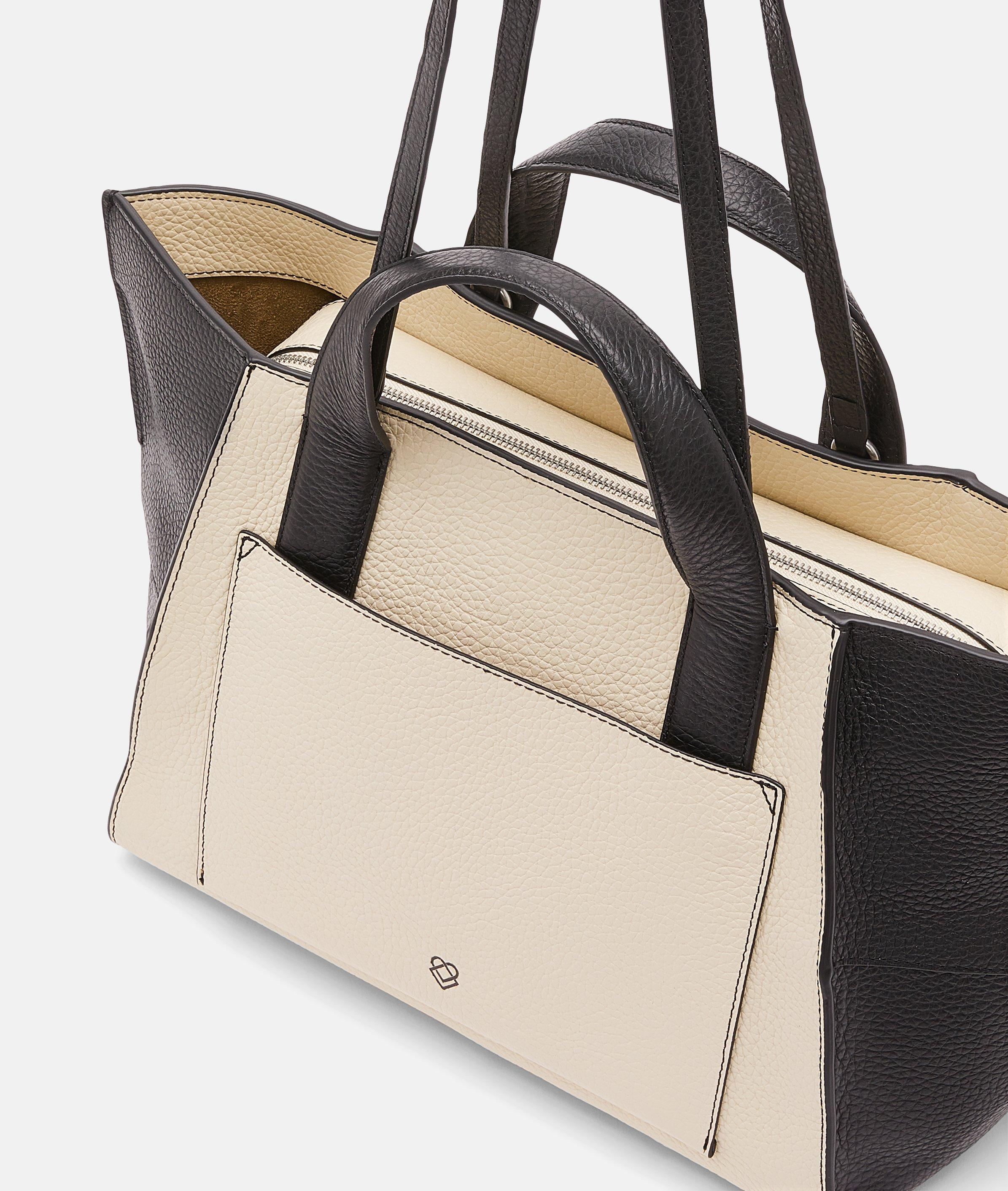 Mia Satchel L