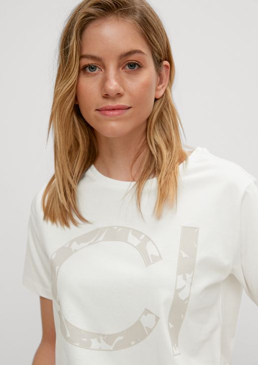 T-shirt with a large front motif from comma