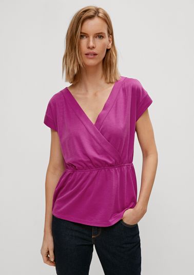 T-shirt with a cache coeur neckline from comma