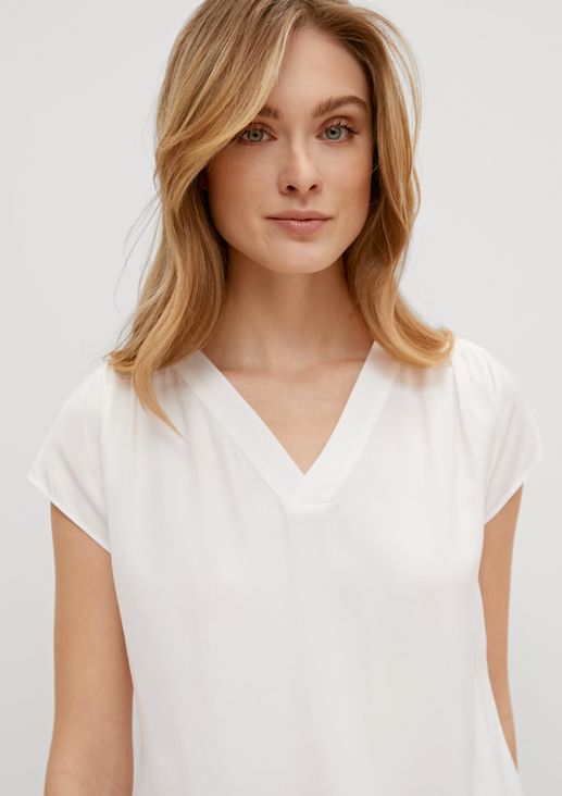 Blouse top with a V-neckline from comma