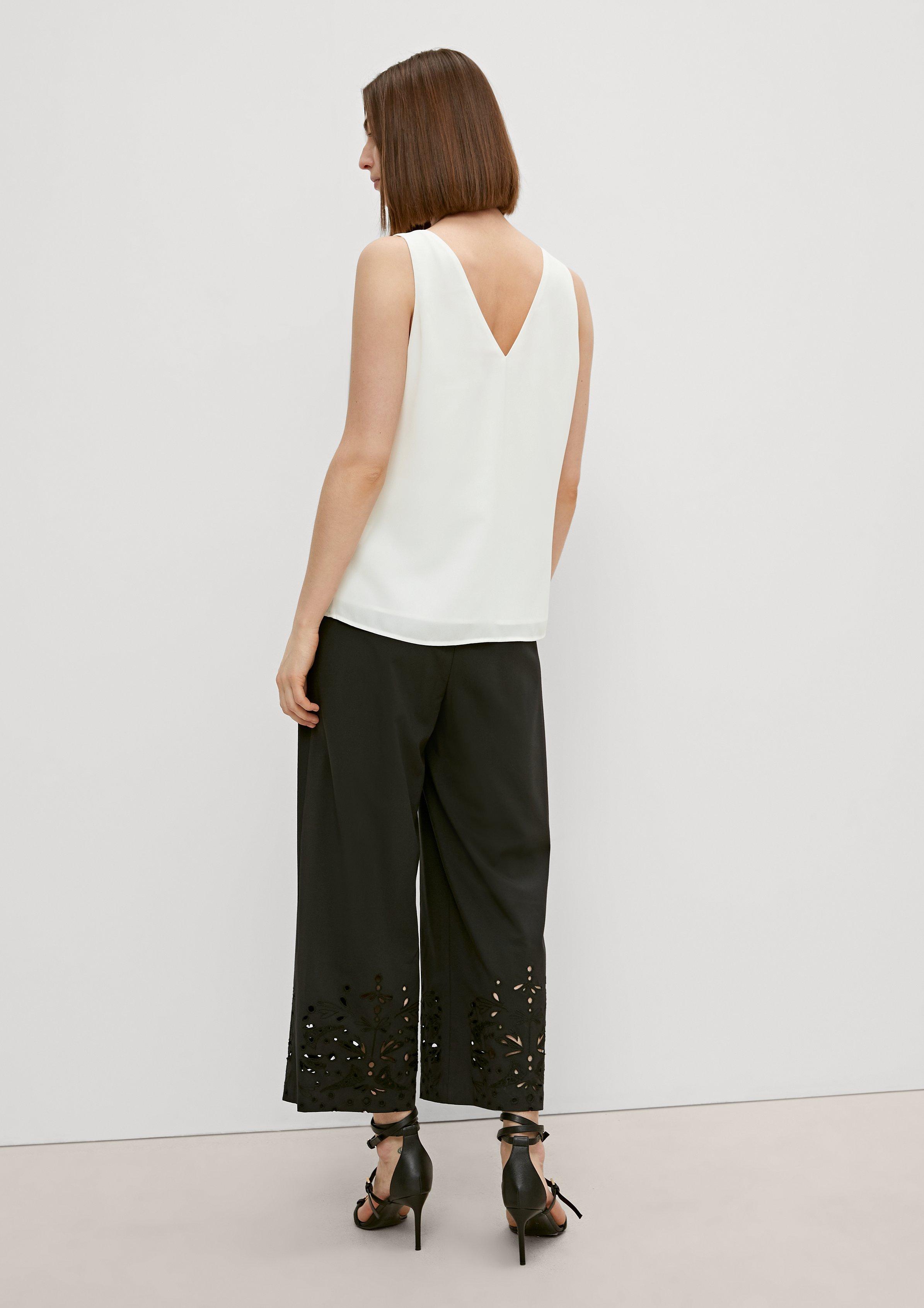 Top with a back neckline from comma