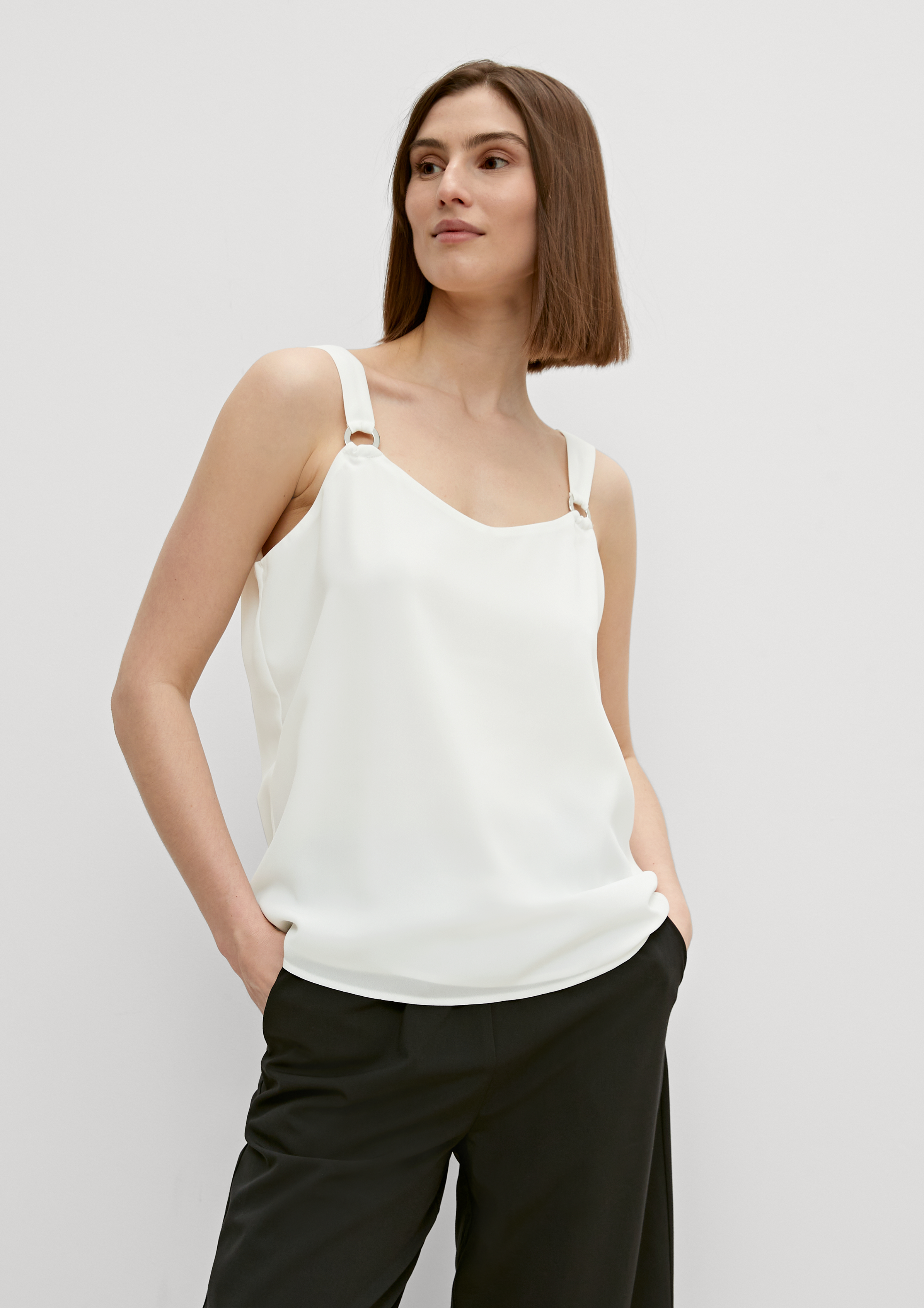 Top with a back neckline from comma