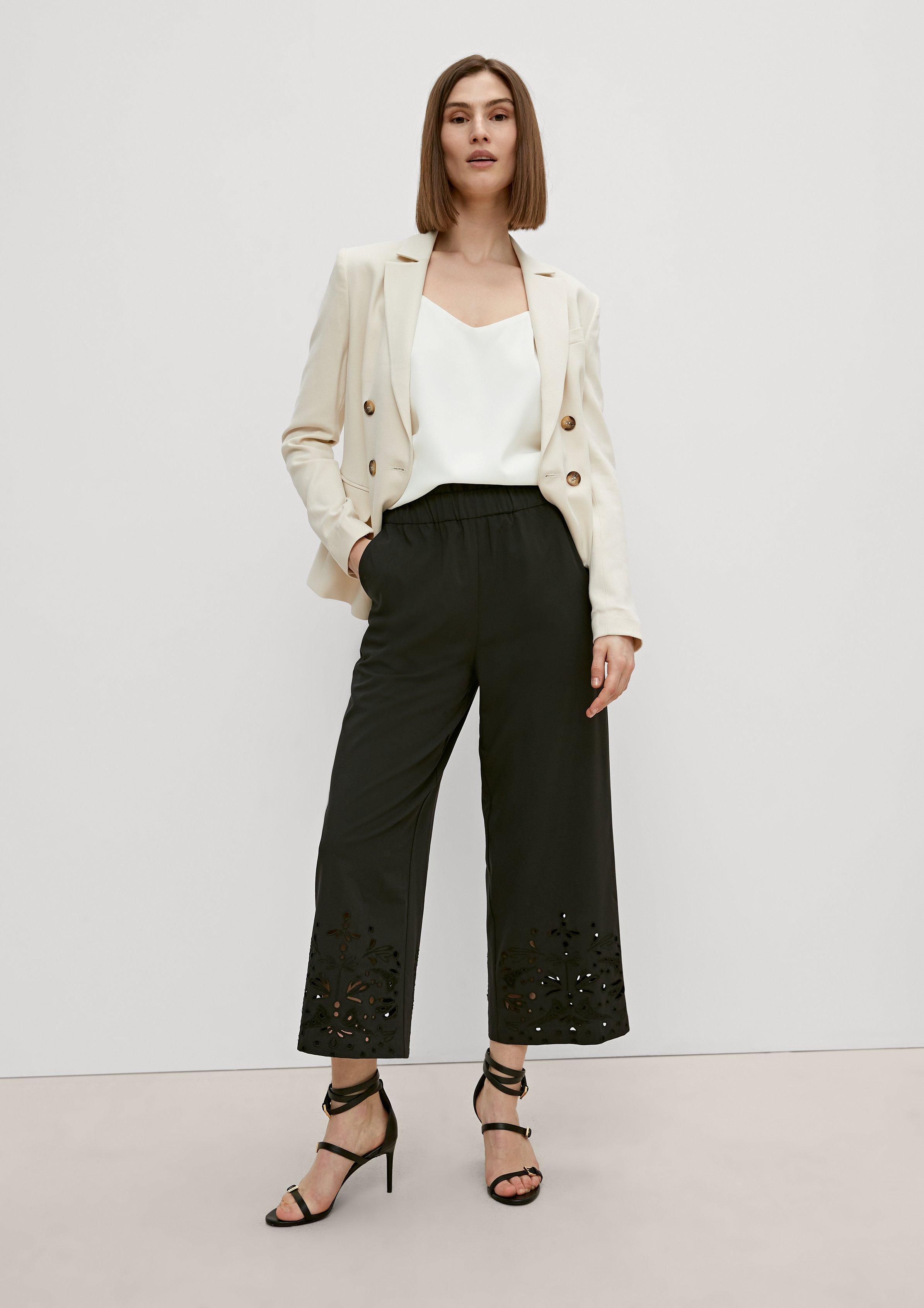 Top with a back neckline from comma