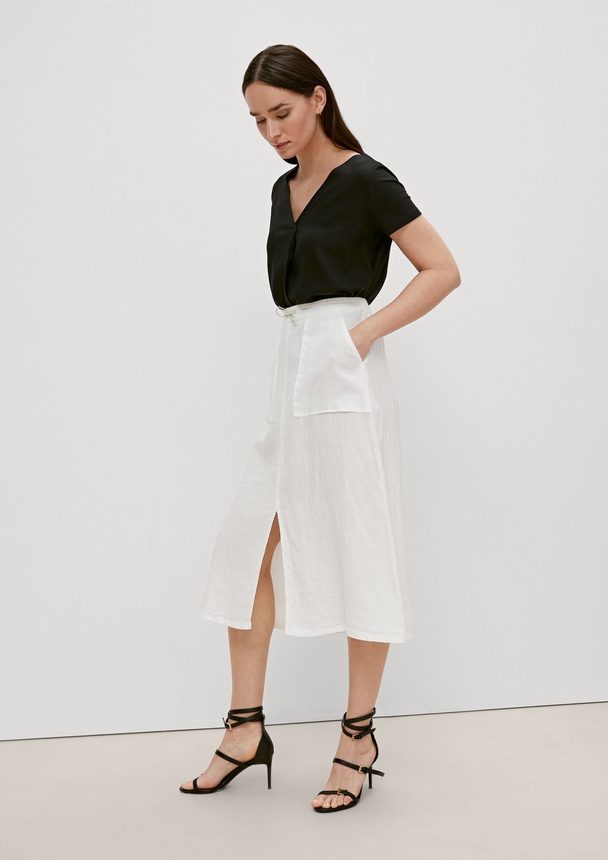Midi skirt with a kick pleat from comma