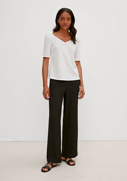 Off-the-shoulder top with a ribbed texture from comma