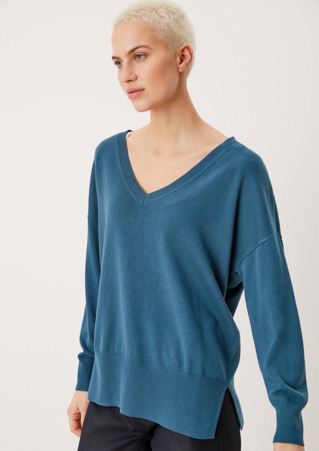 Women Jumpers & sweatshirts | Knitted jumper with a V-neckline - UG76484