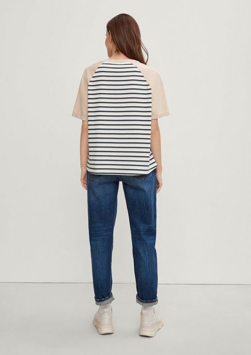 T-shirt with a striped detail from comma