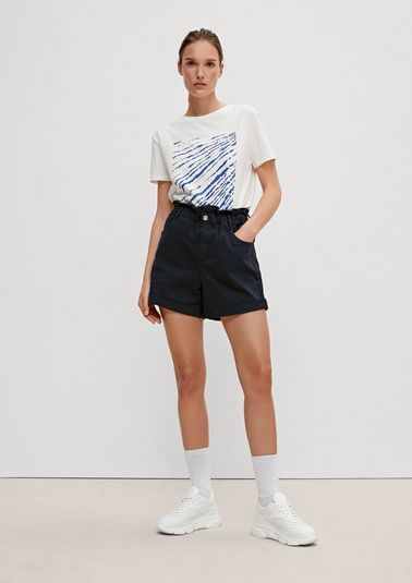 shorts with a paperbag waistband from comma