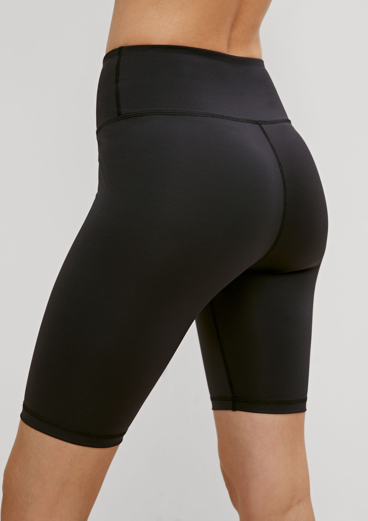 Skinny: super stretchy cycling shorts from comma