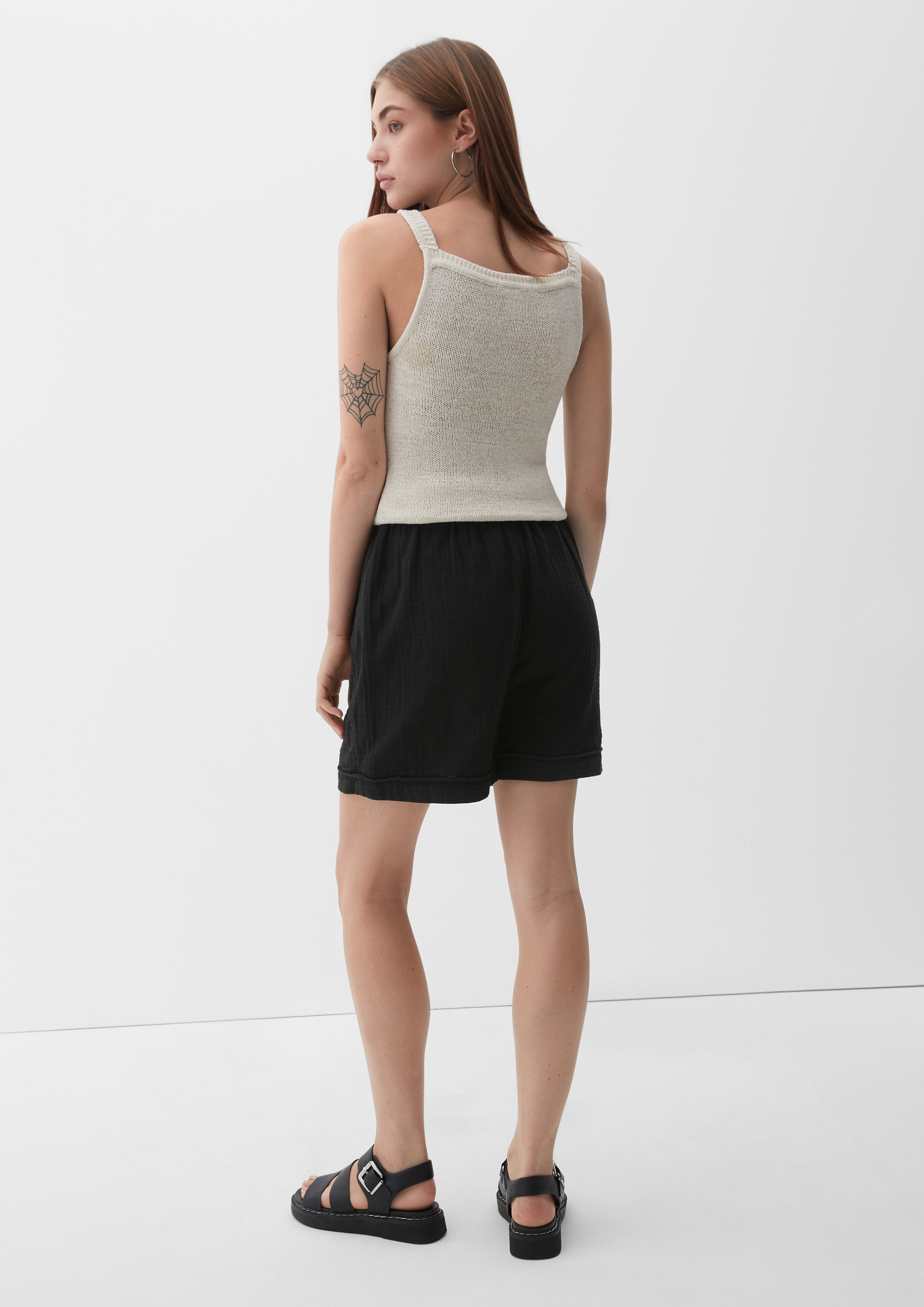 Hlačke short