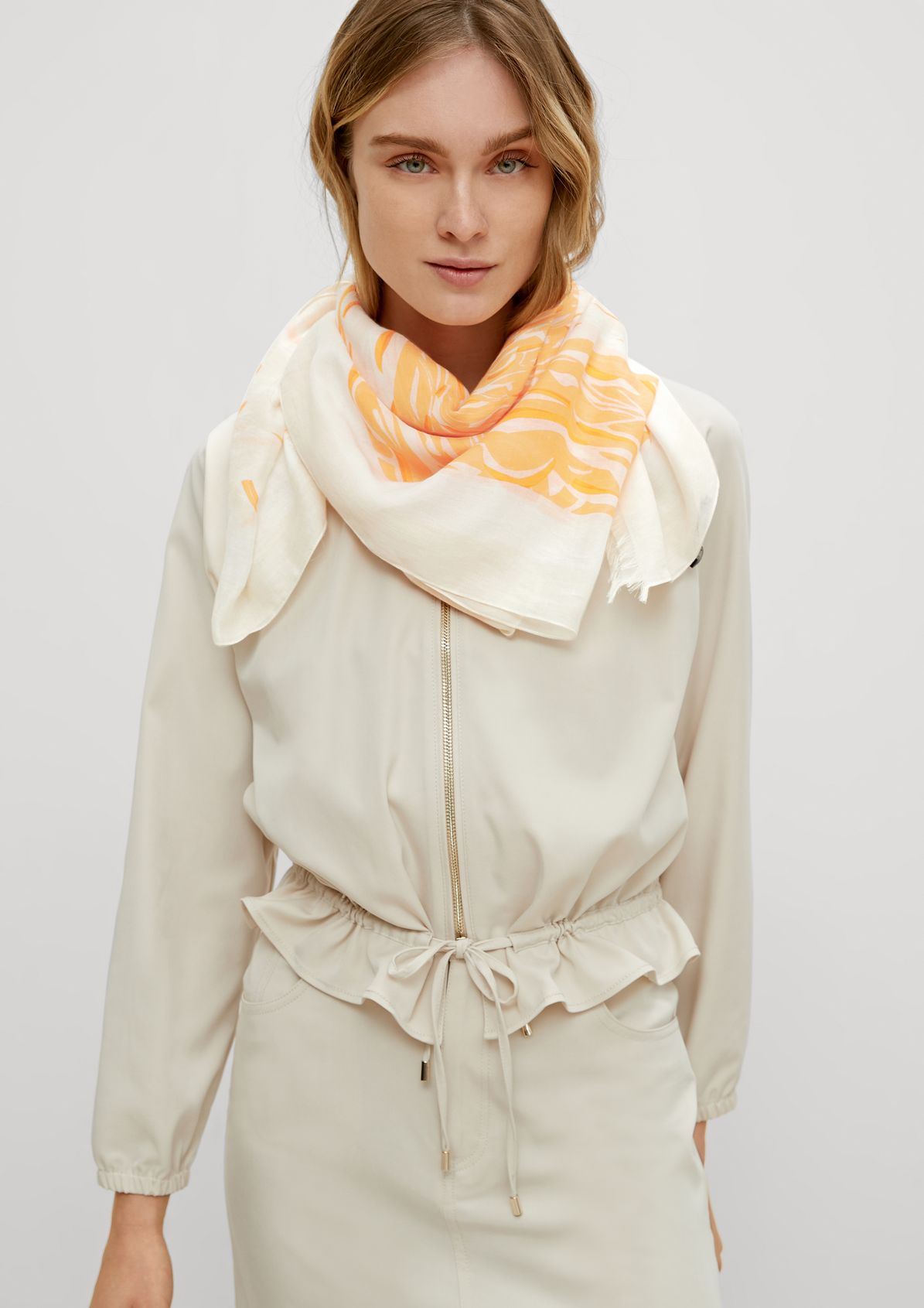 Scarf with an attractive all-over pattern from comma