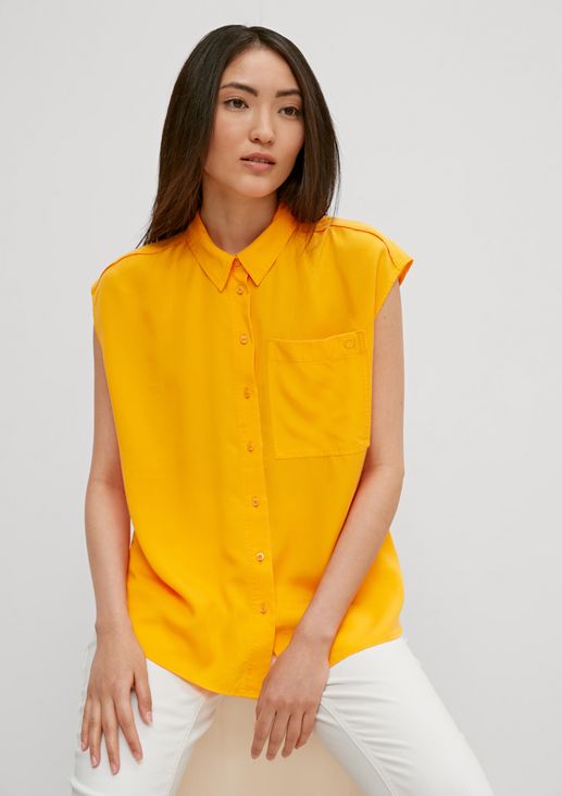 Blouse with dropped shoulders from comma