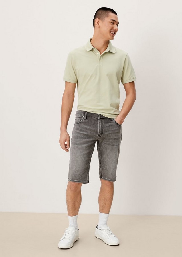 Men Bermuda Shorts | Regular: denim Bermudas with a garment-washed effect - CK07085