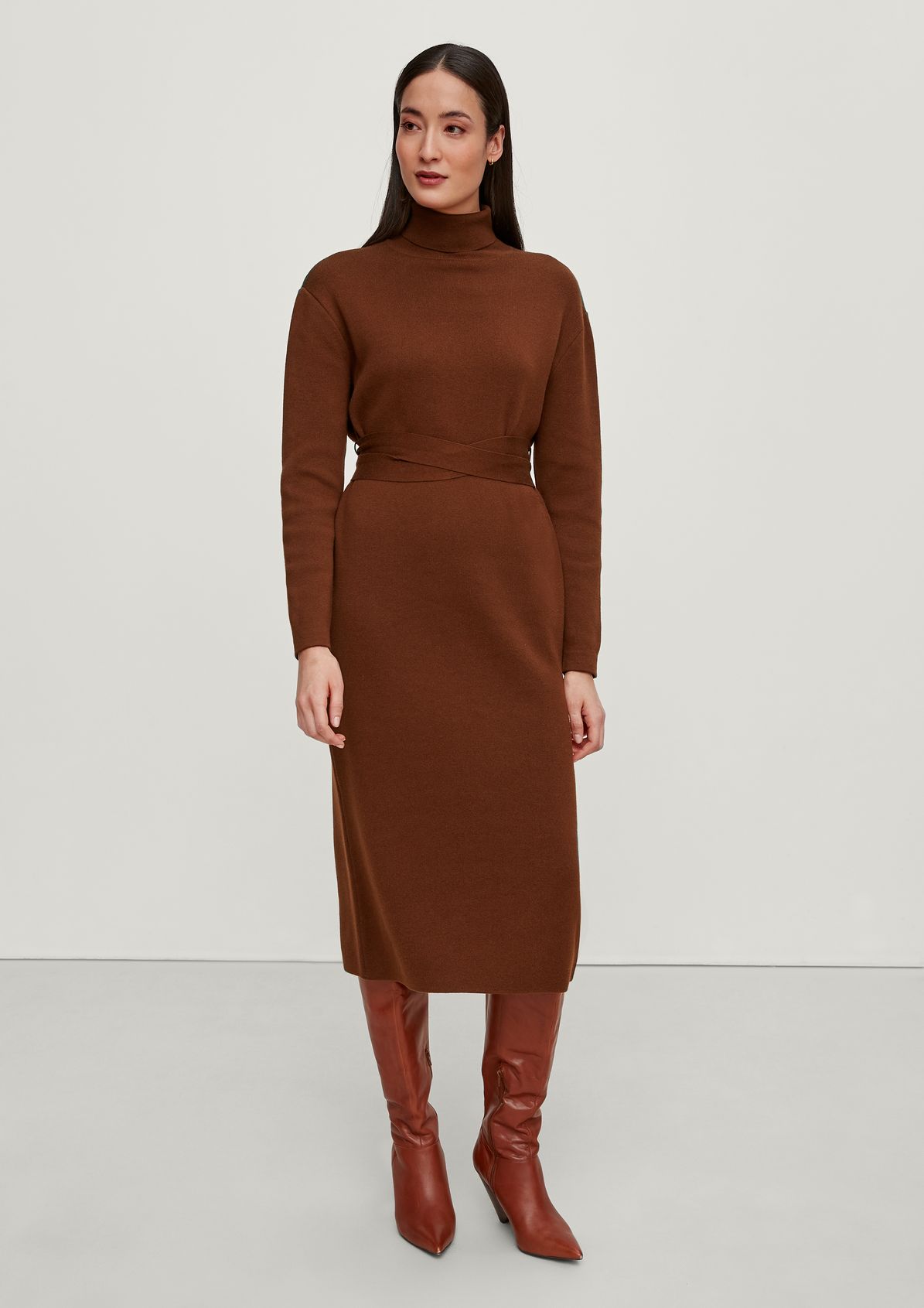 Dress with a rolled hem from comma