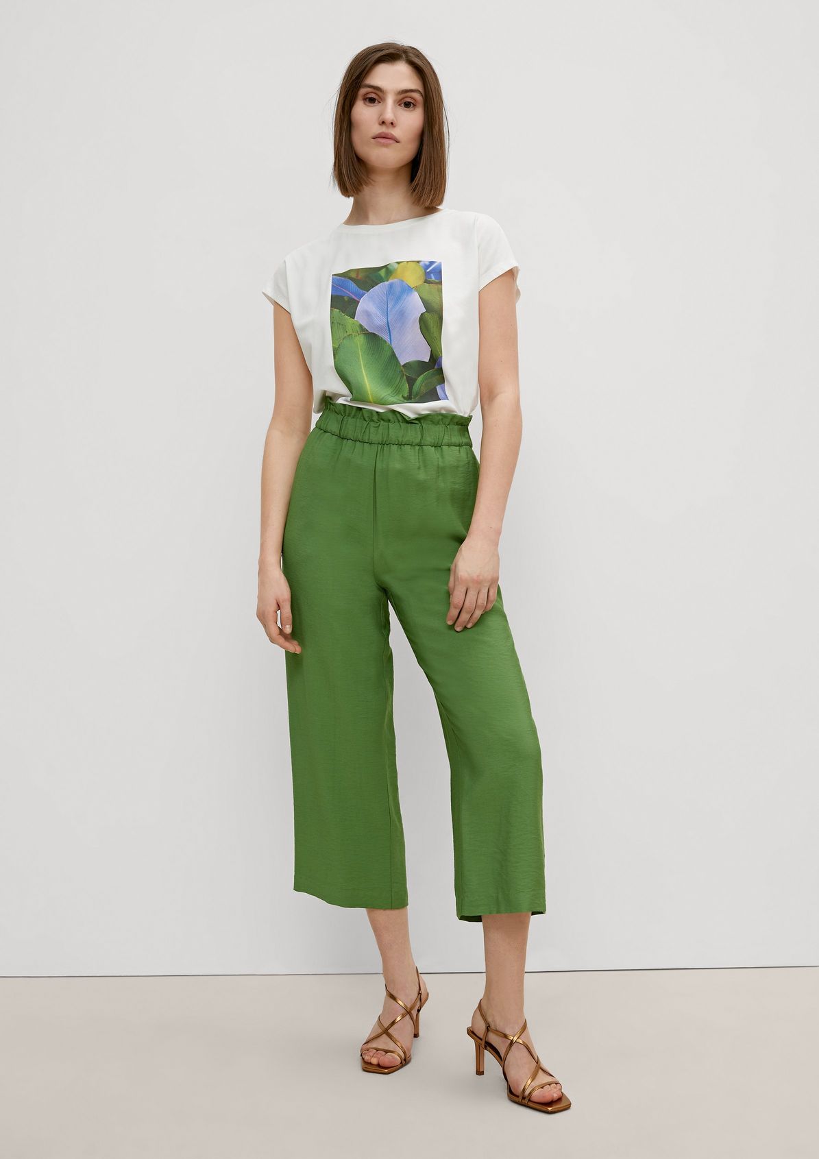 Regular fit: 3/4-trousers with a frilled waistband from comma