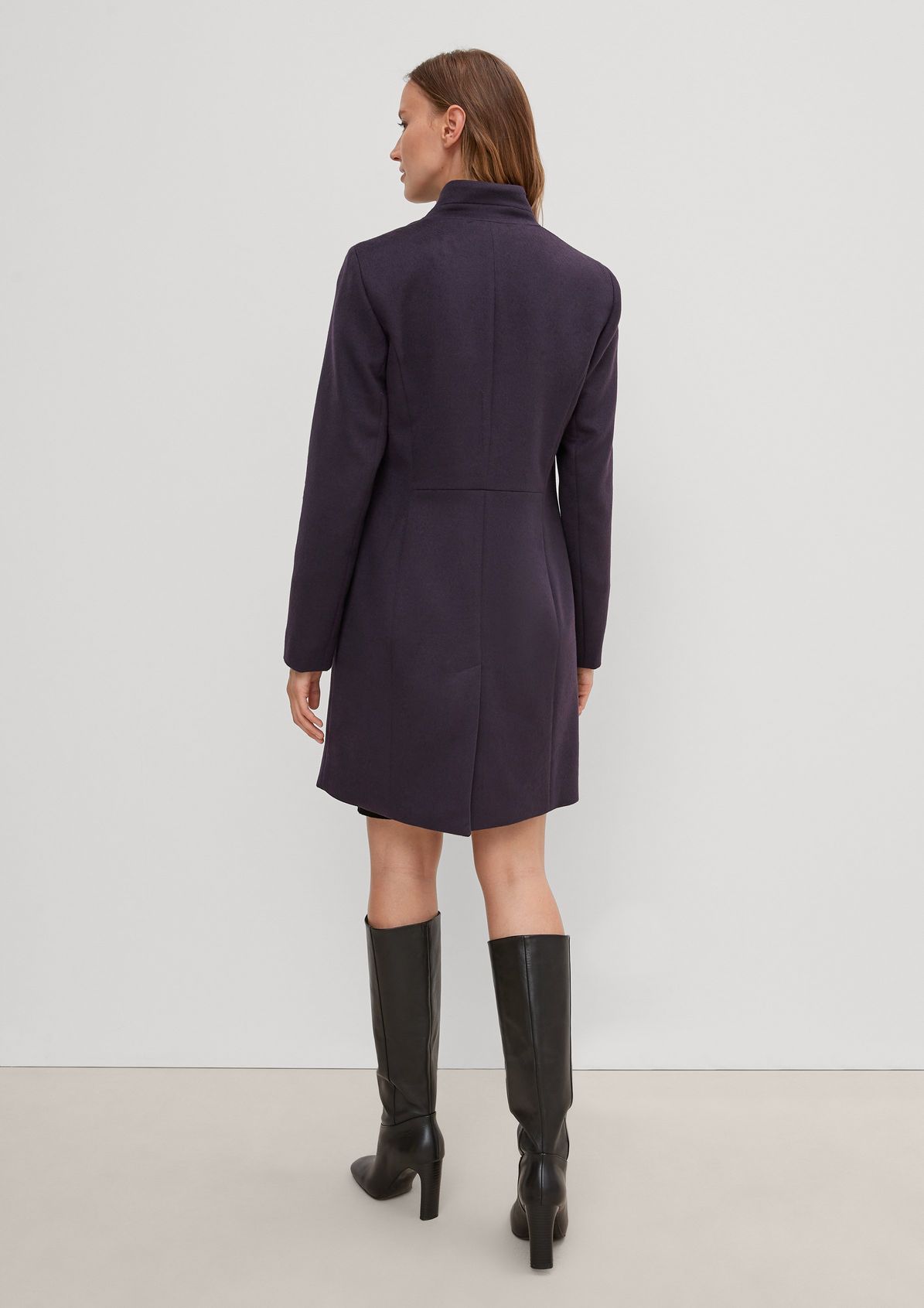 Coat with stand-up lapel collar from comma