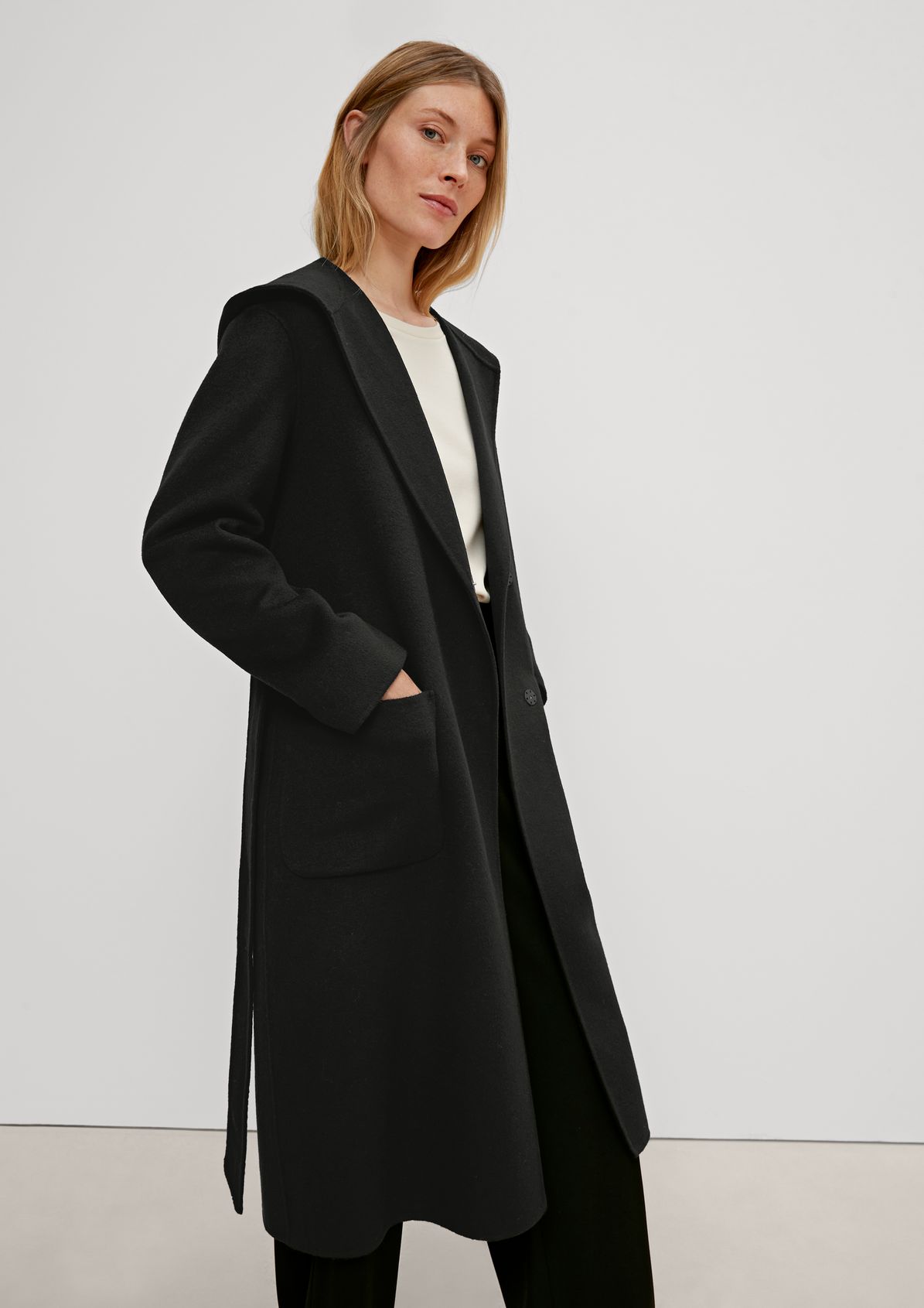 Wool blend coat with a hood from comma