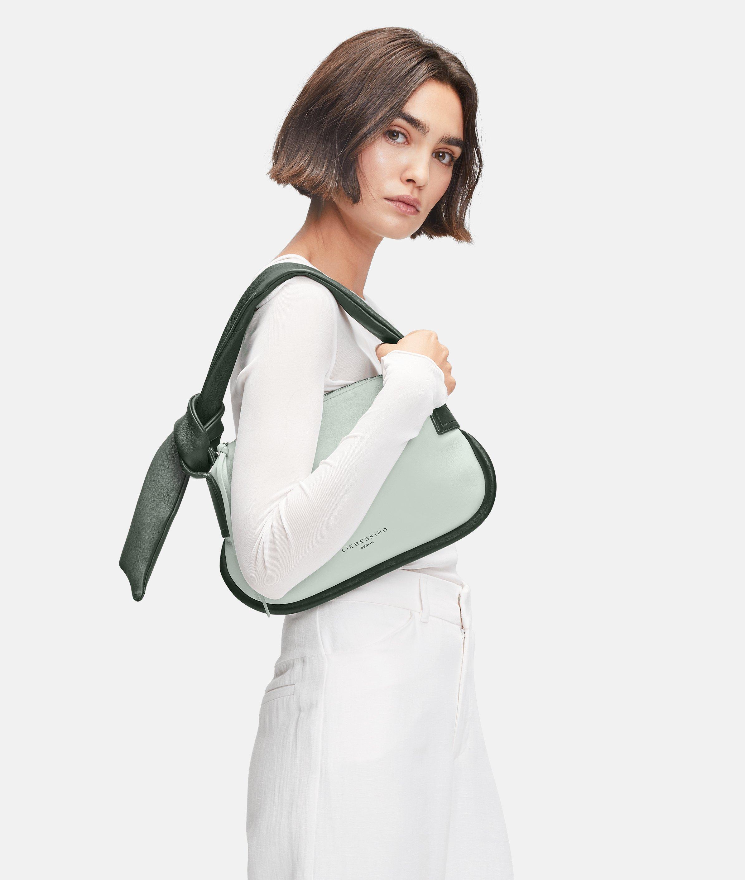 Erin Hobo S