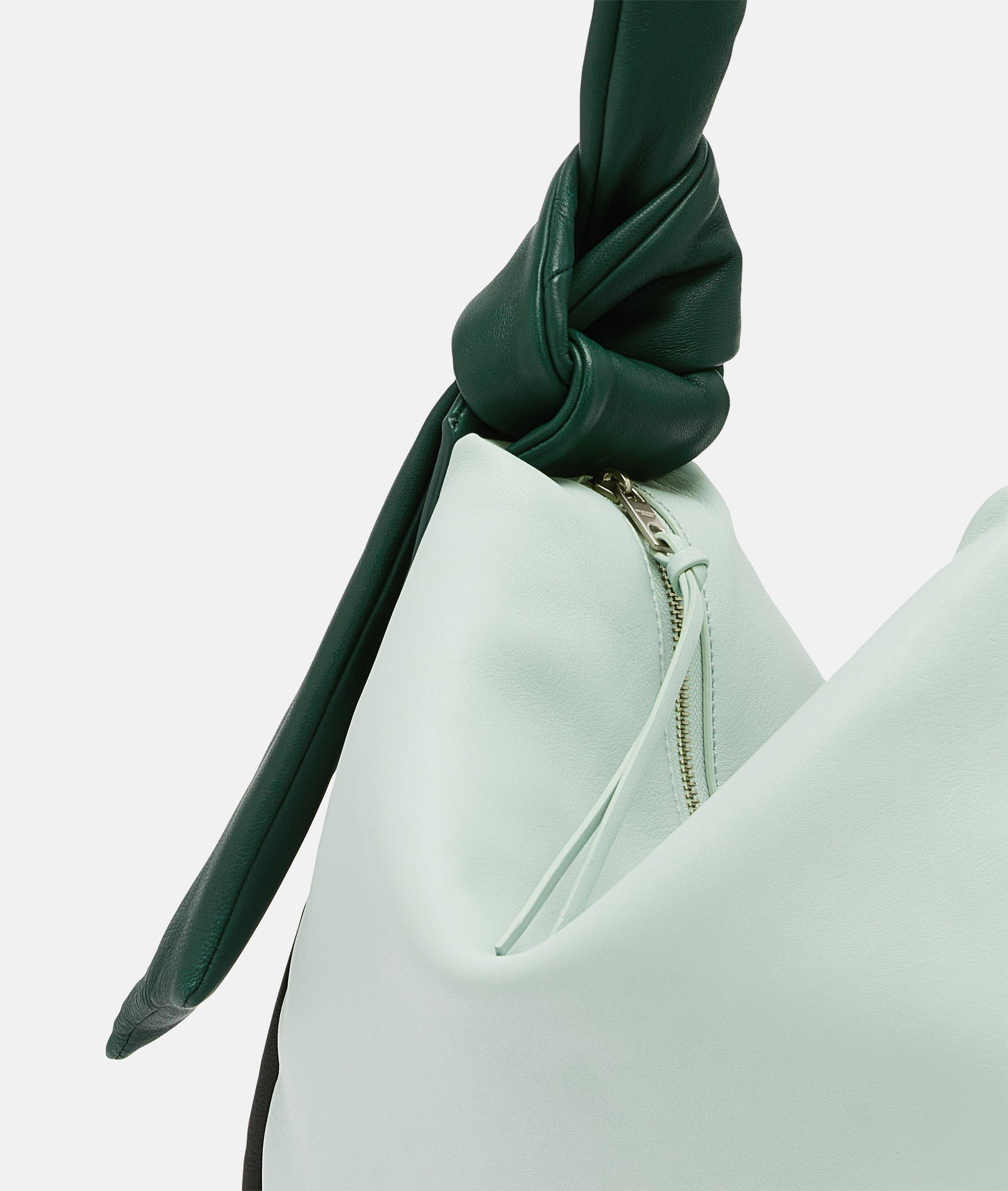 Erin Hobo L