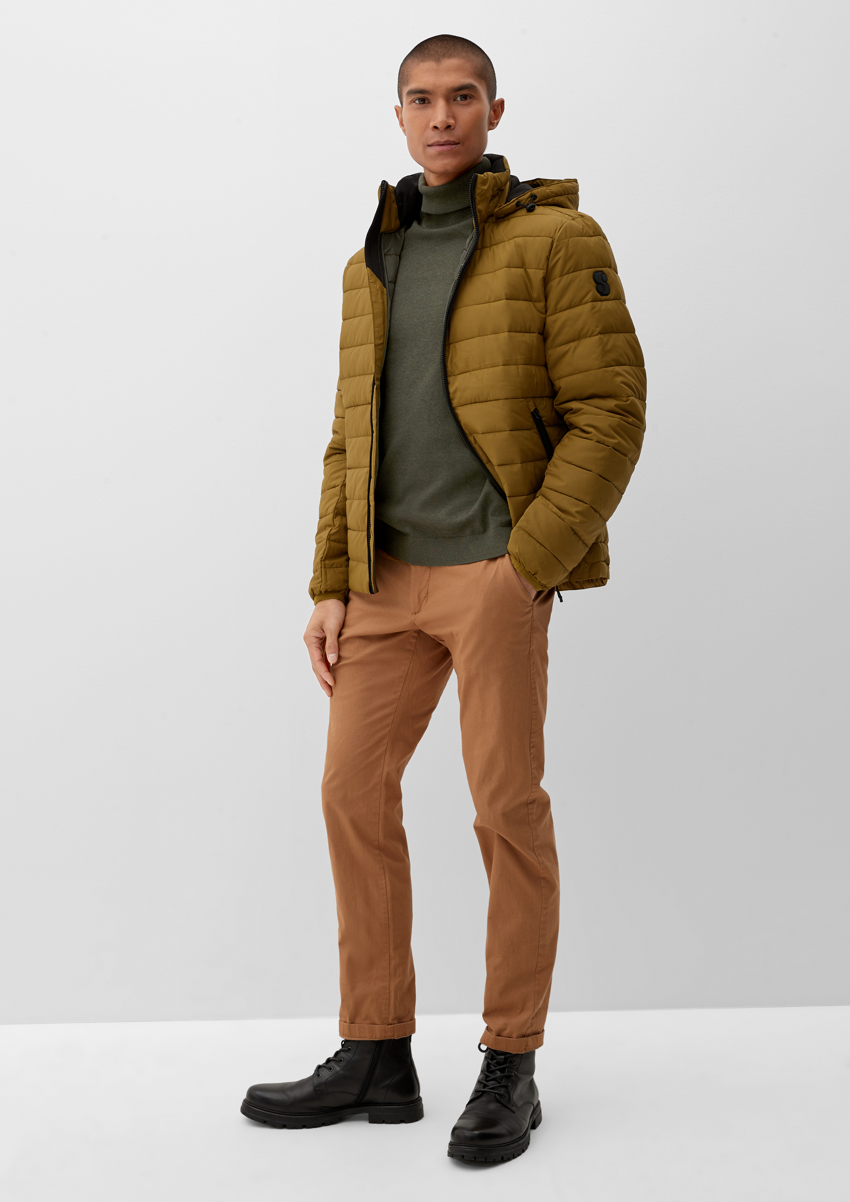 Knitted pullover