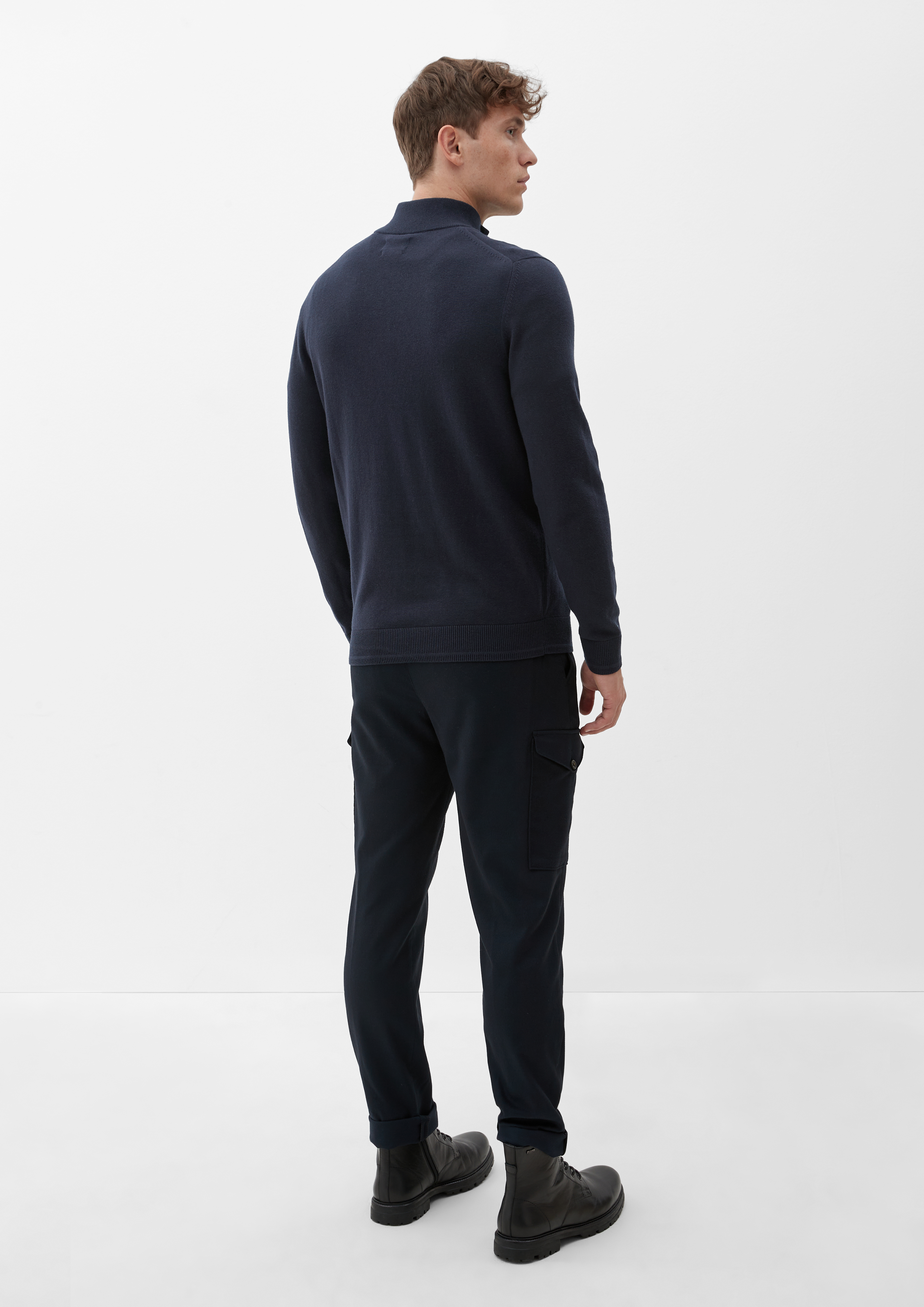 Knitted pullover