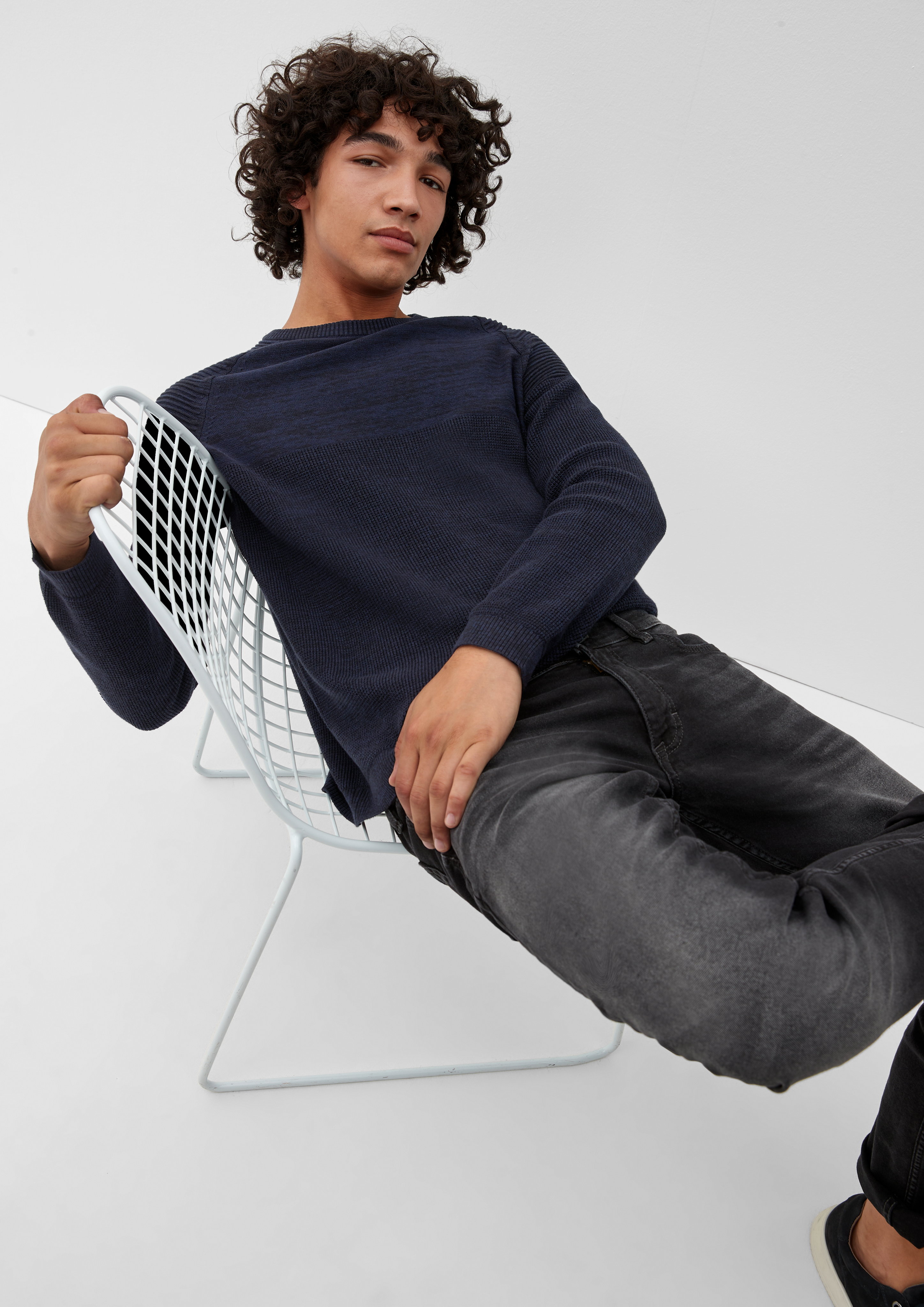 Knitted pullover