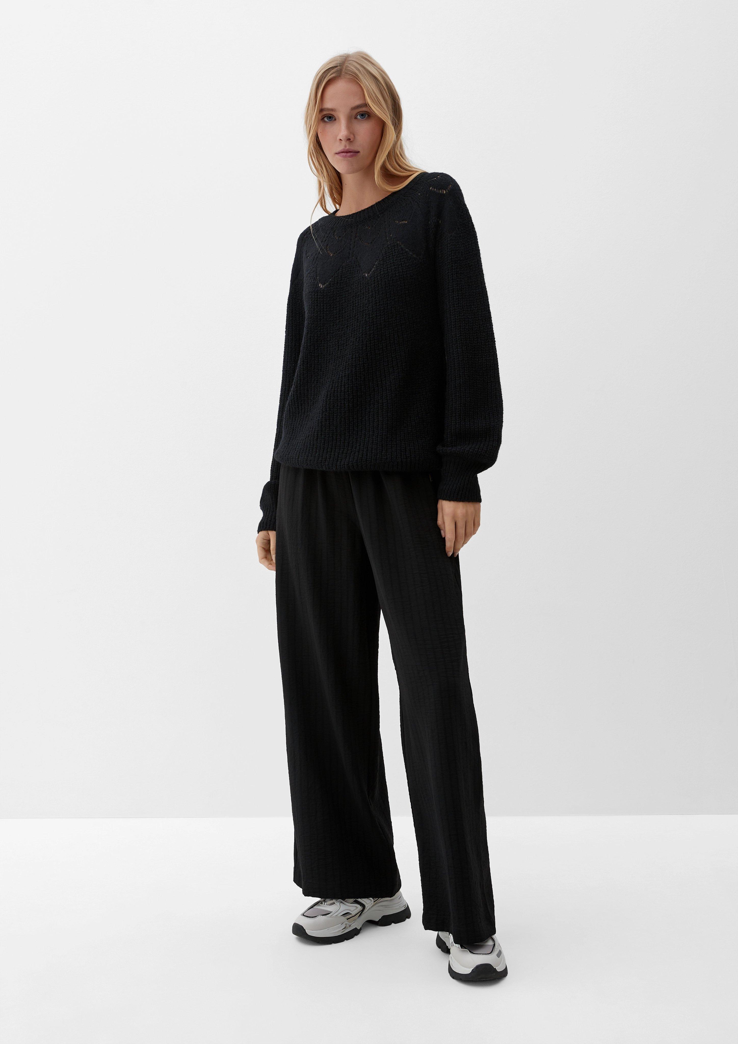 Knitted pullover