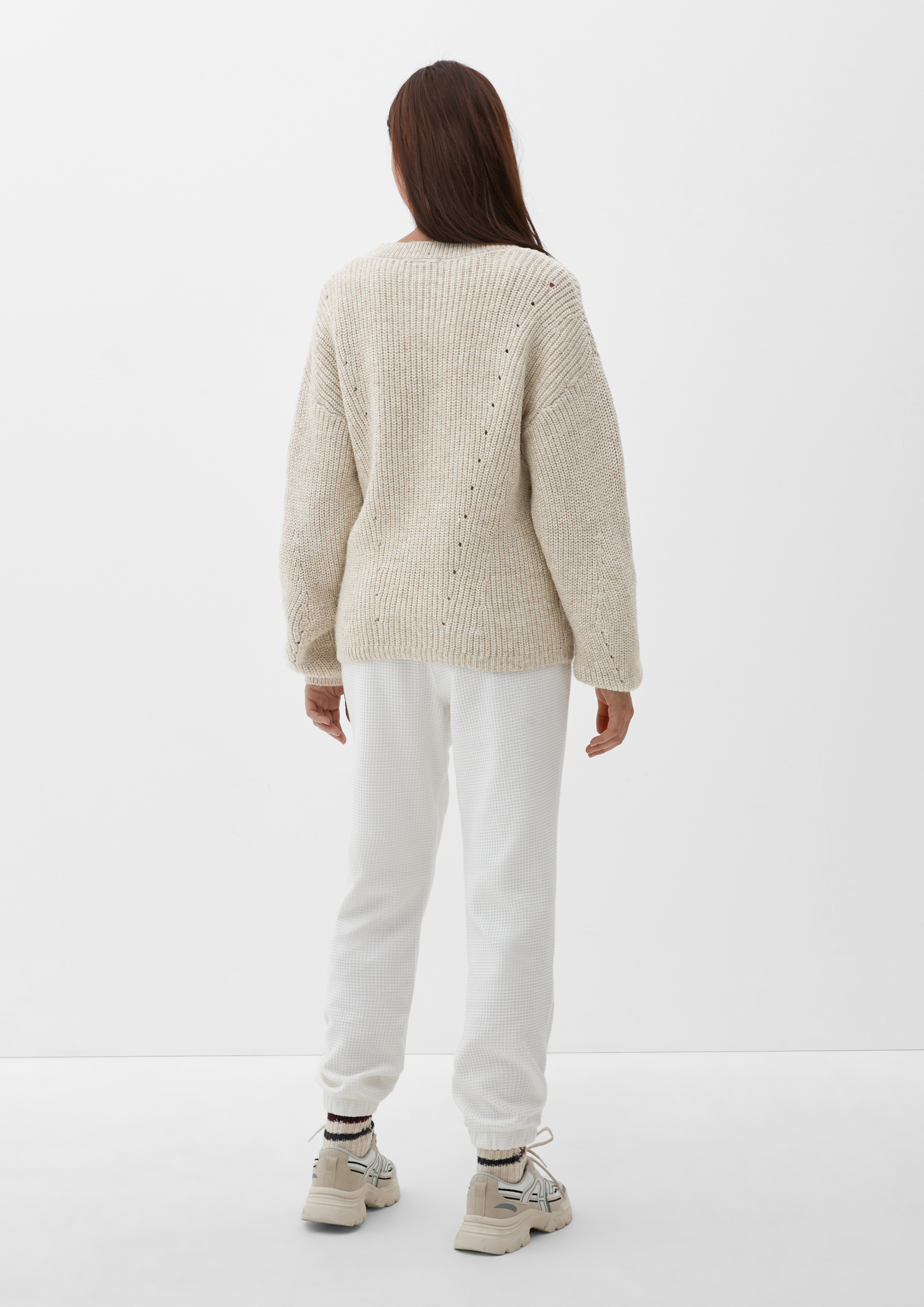Knitted pullover