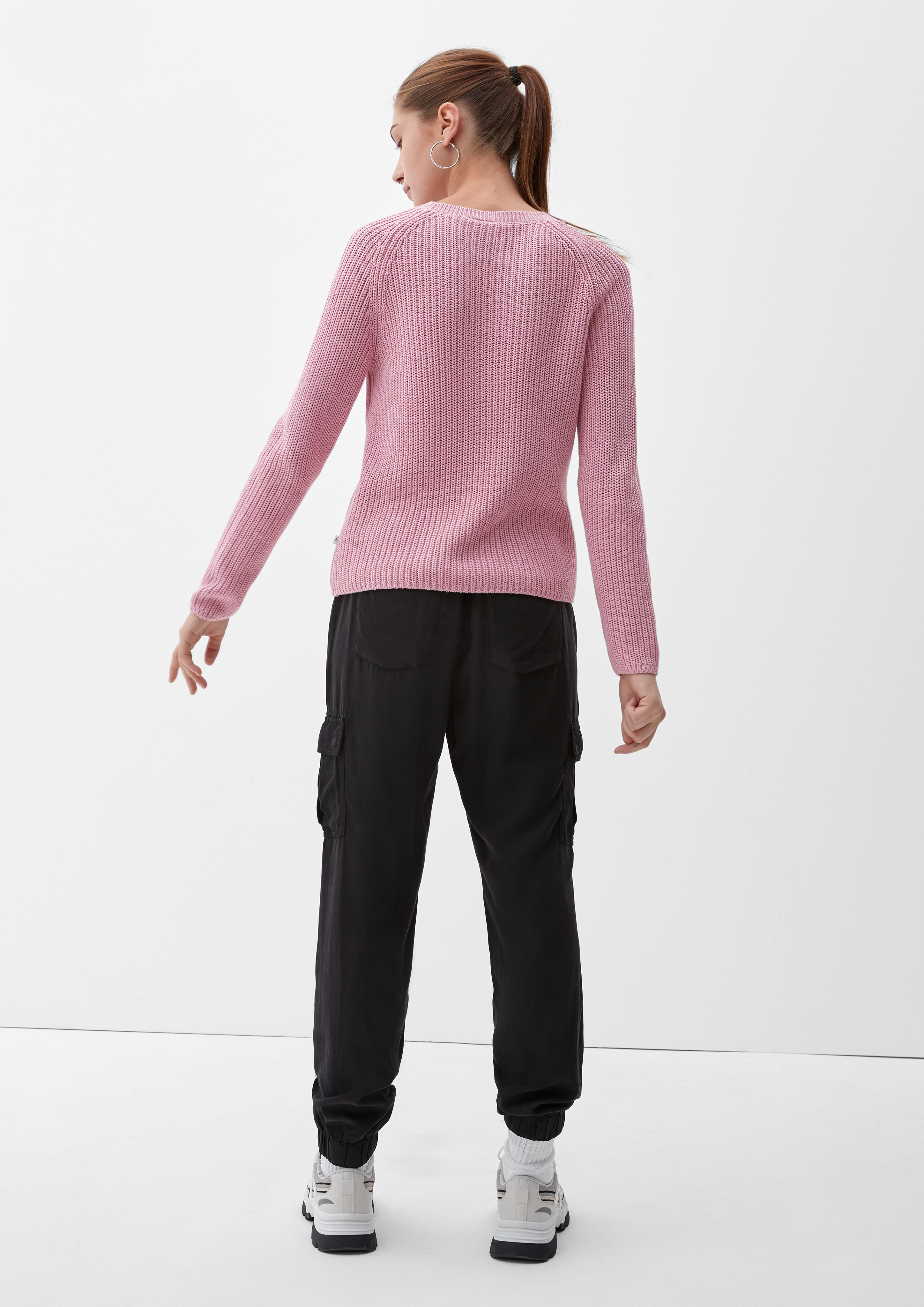 Knitted pullover