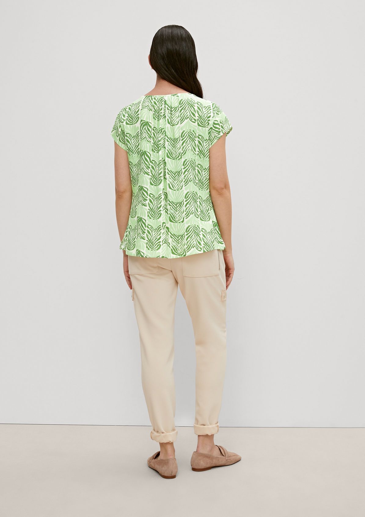 Blouse with a floral print from comma
