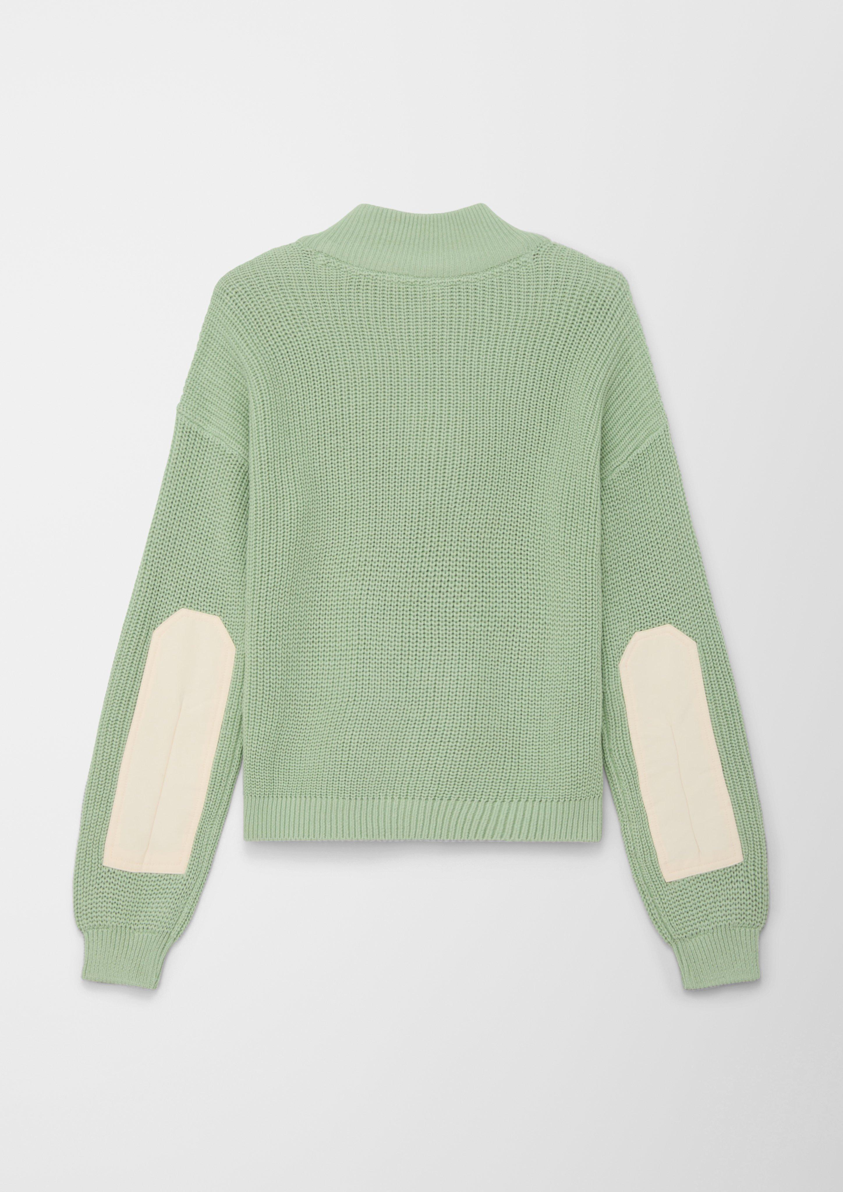 Knitted pullover