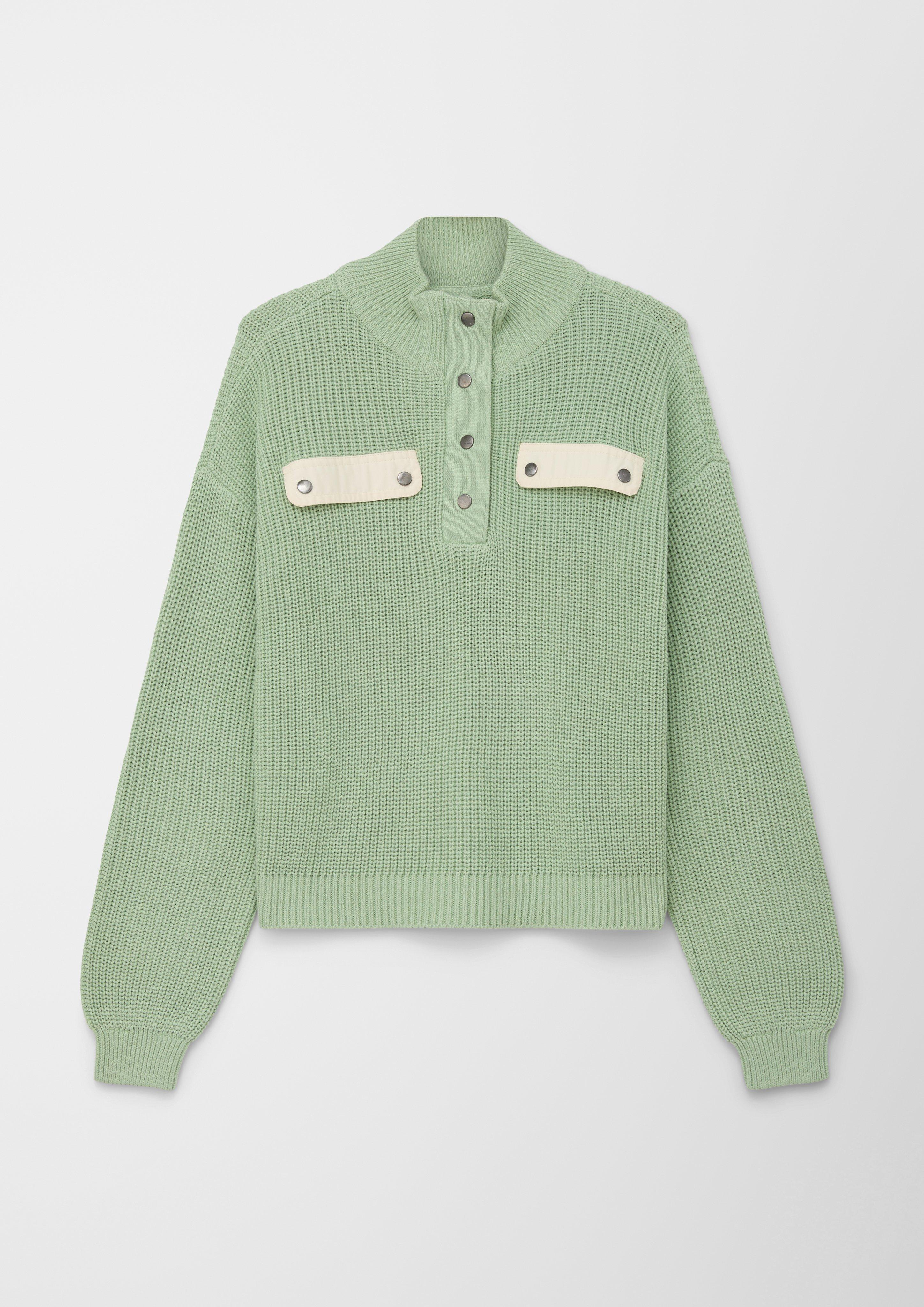 Knitted pullover
