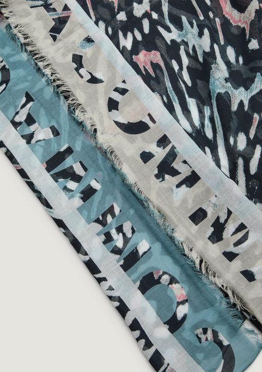 Lightweight patterned scarf in a modal blend from comma
