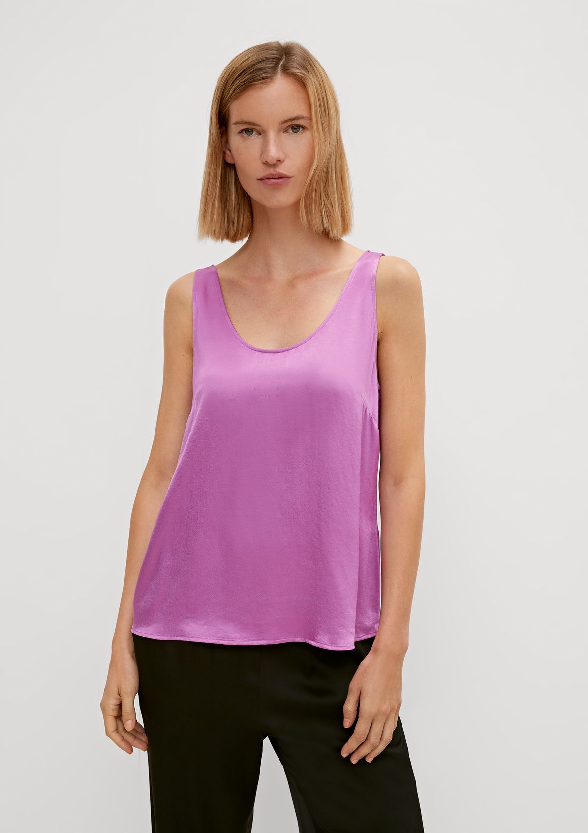 Shimmering viscose top from comma