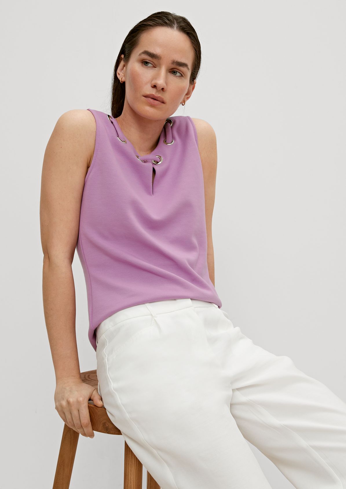 Blended modal top from comma