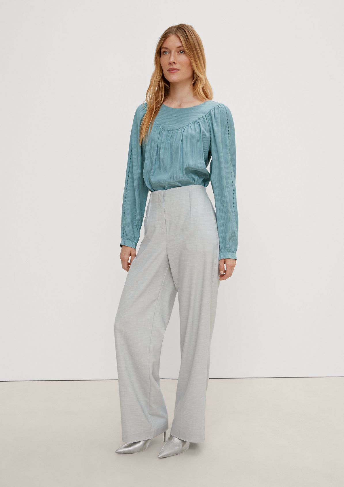 Regular fit: trousers in a viscose blend from comma