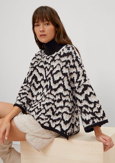 Poncho with a bouclé all-over pattern from comma
