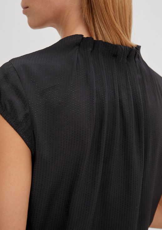 Viscose blouse with a textured pattern from comma
