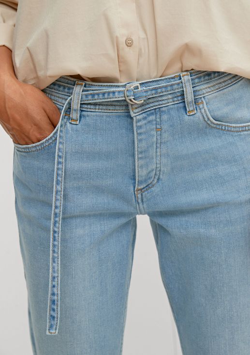Regular: Boyfriend-Jeans mit Gürtel 
