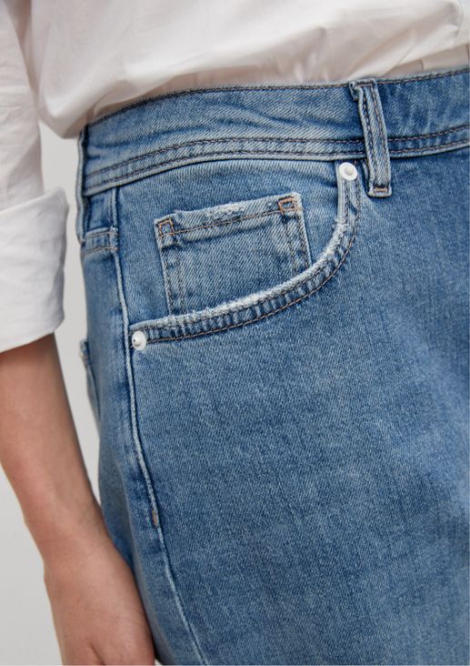 Slim Straight: Jeans mit Waschung 