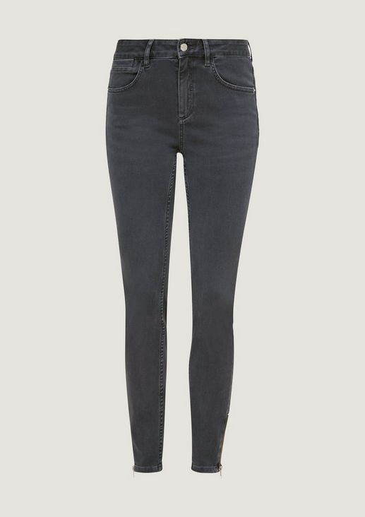 Jeans mit Zippern am Beinsaum 