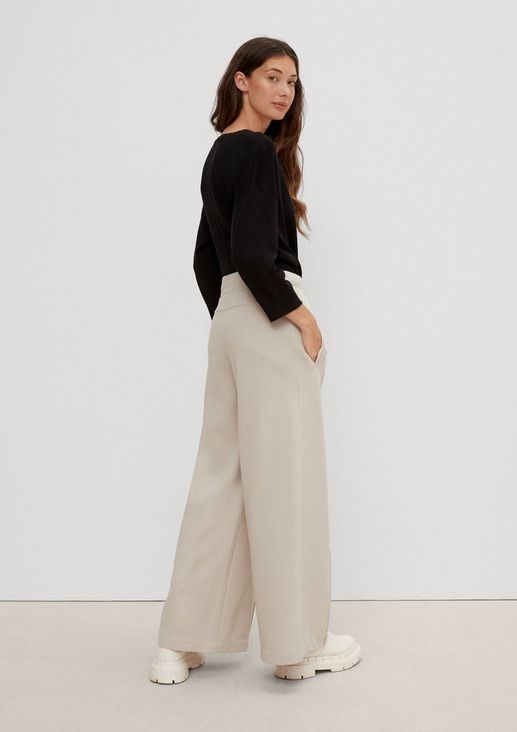 Loose fit: tracksuit bottoms with a wide leg from comma