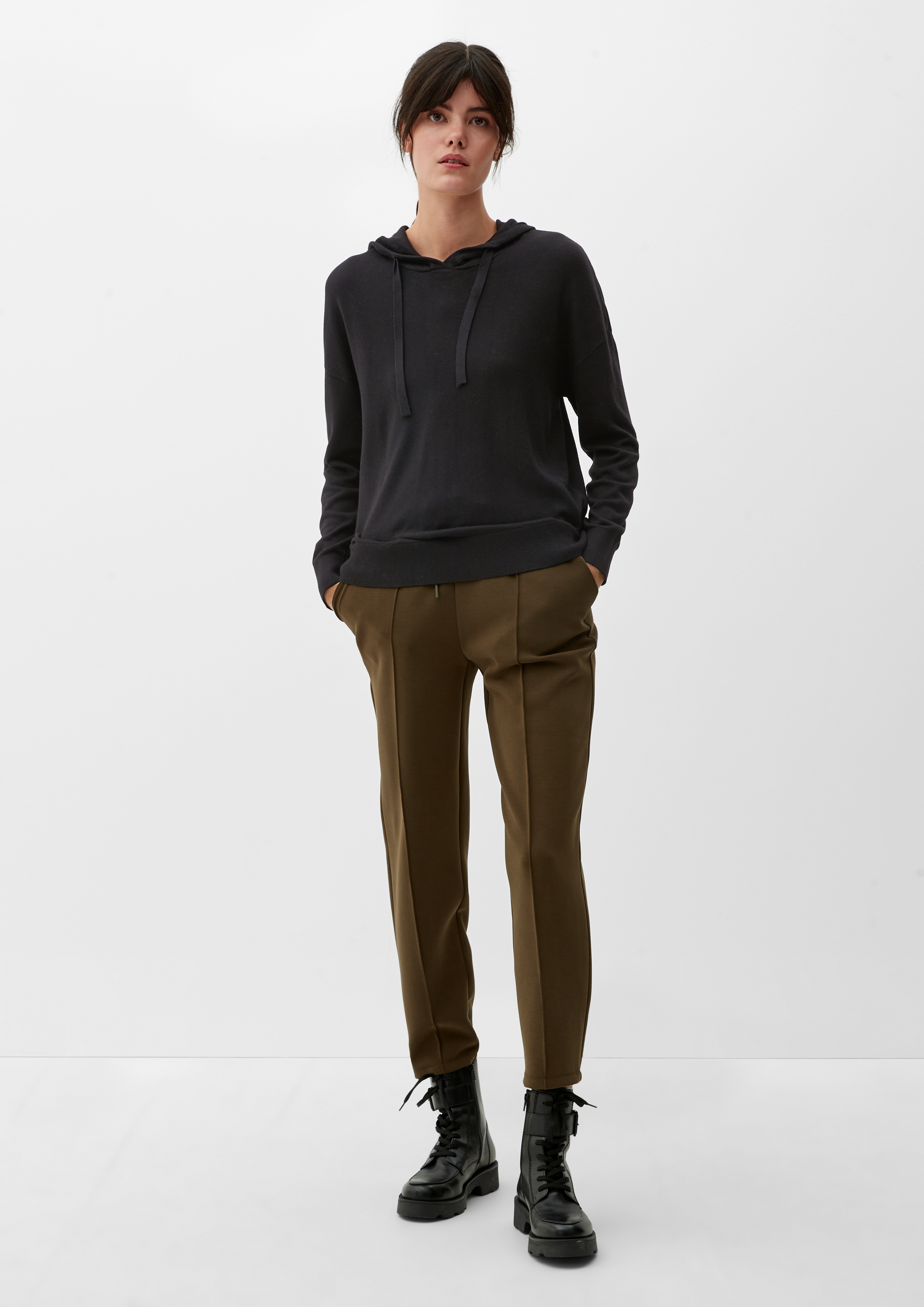 Knitted pullover