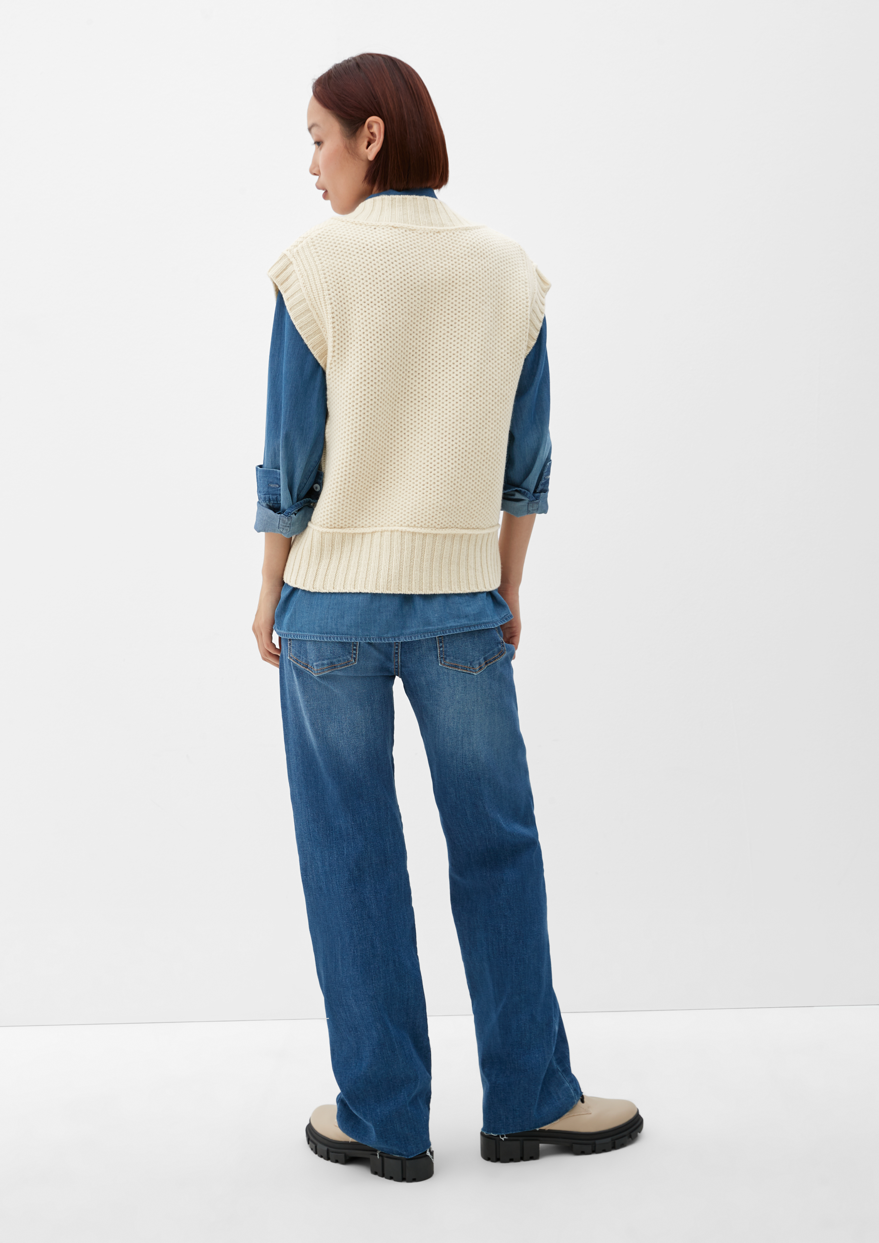 Knitted pullover
