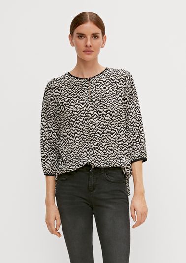 Printed crêpe blouse in a loose fit from comma