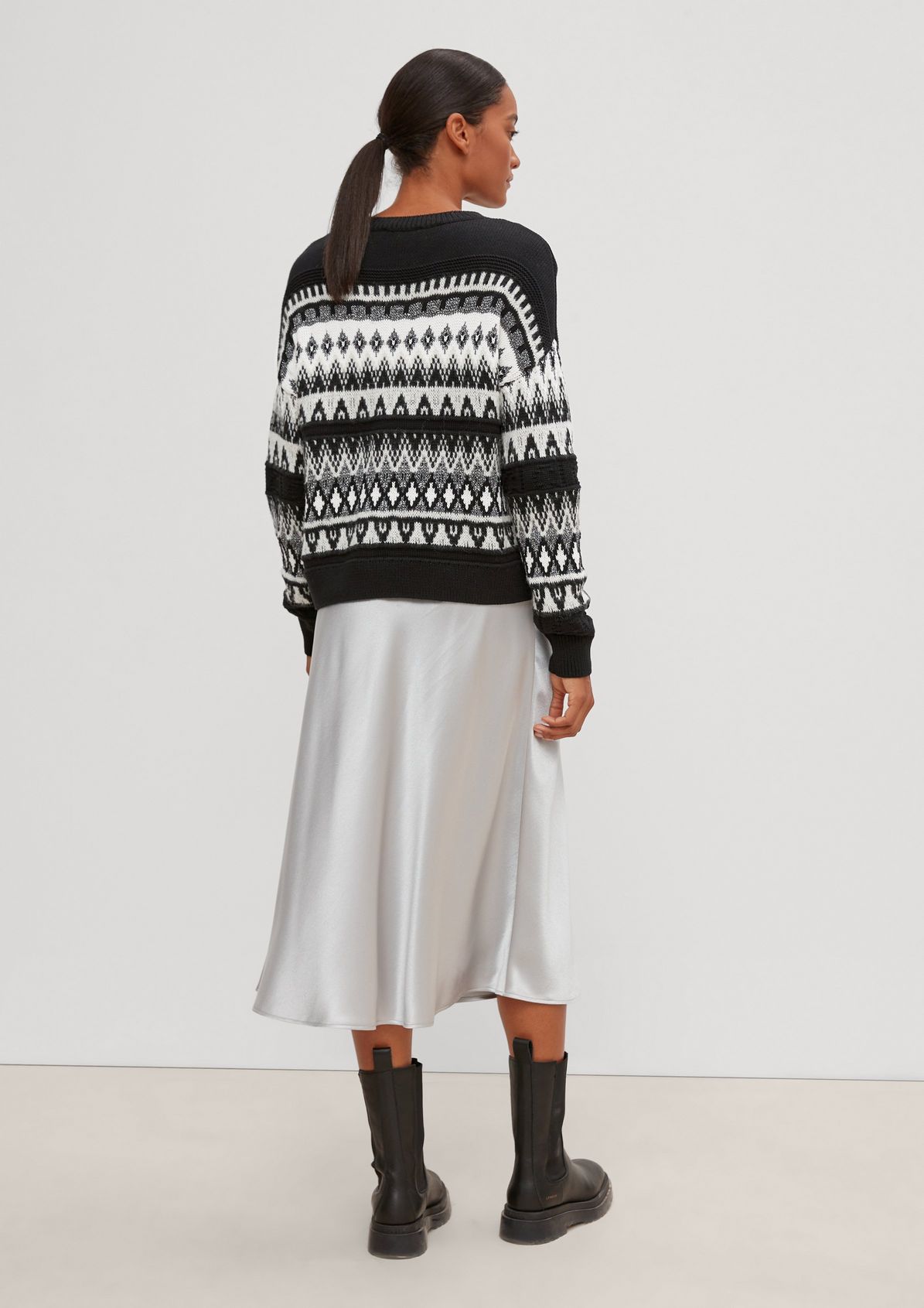 Knitted jumper with a jacquard pattern from comma