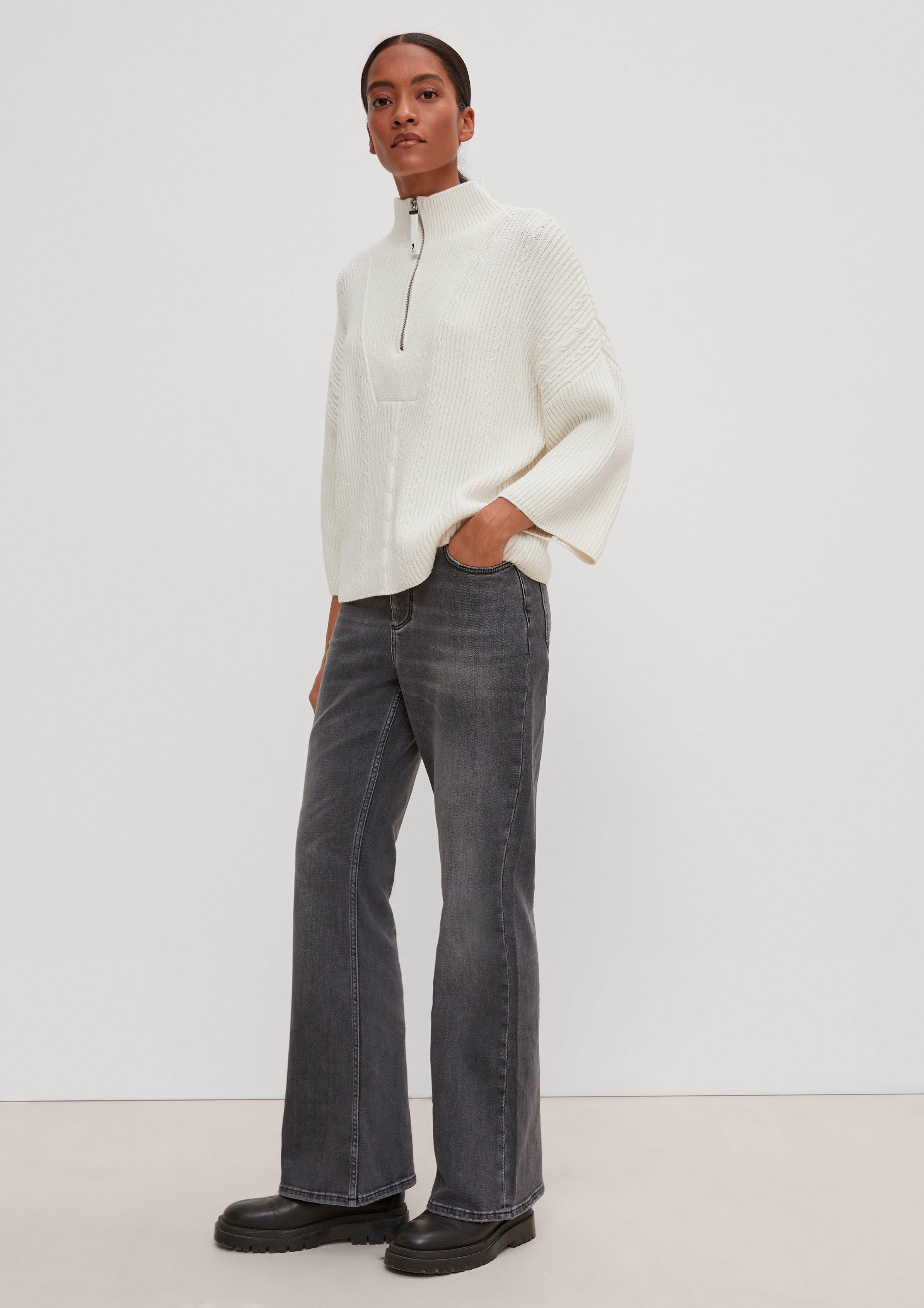 Knitted pullover