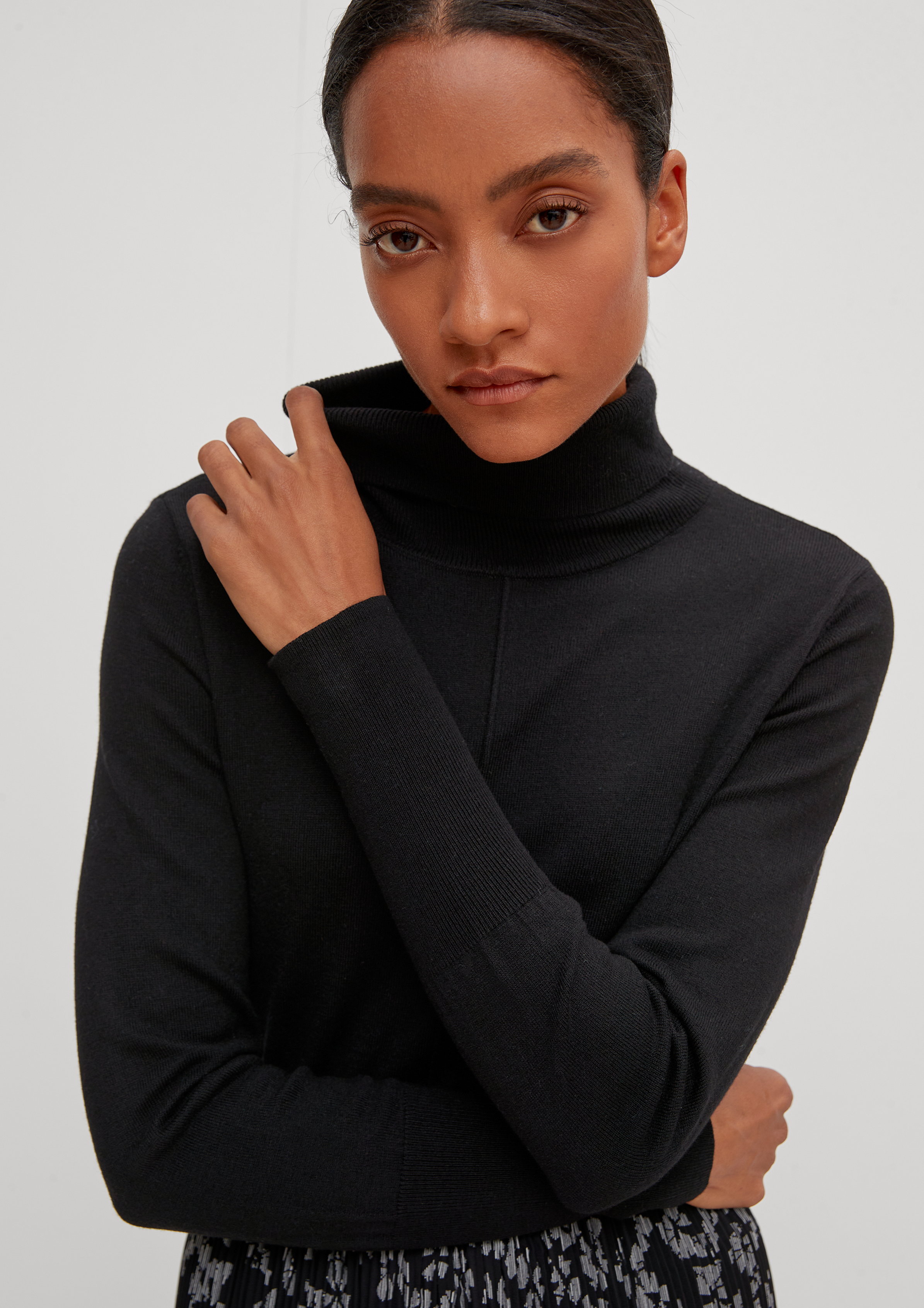 Knitted pullover