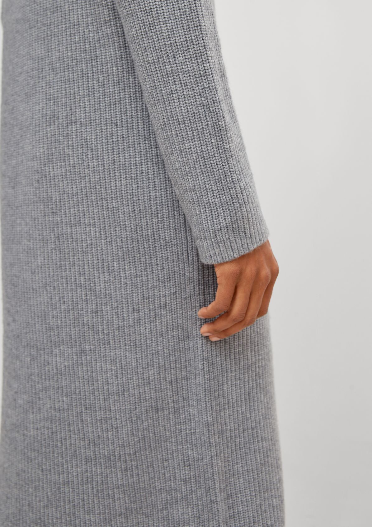 Knitted dress made of a wool blend with cashmere from comma