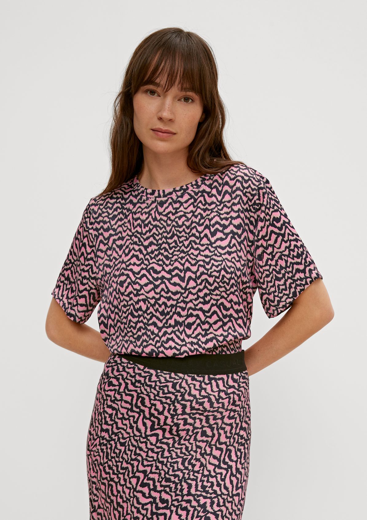 Short sleeve blouse with hem slits from comma